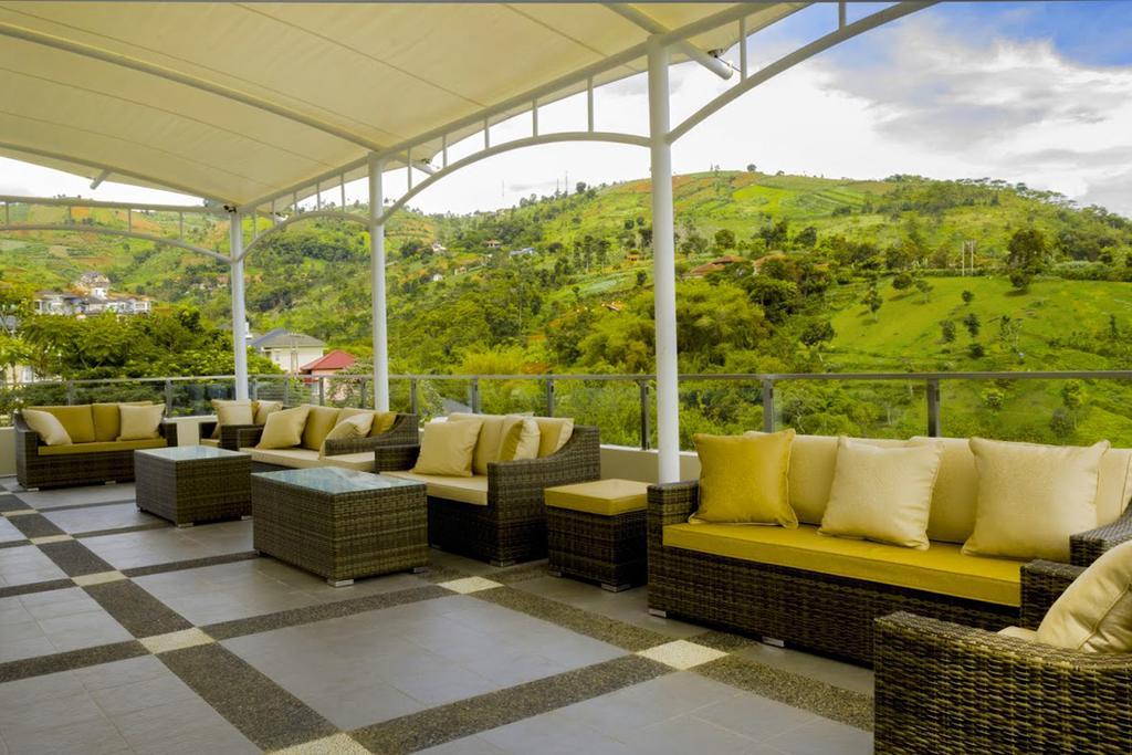 Five-Bedroom Villa Private Pool